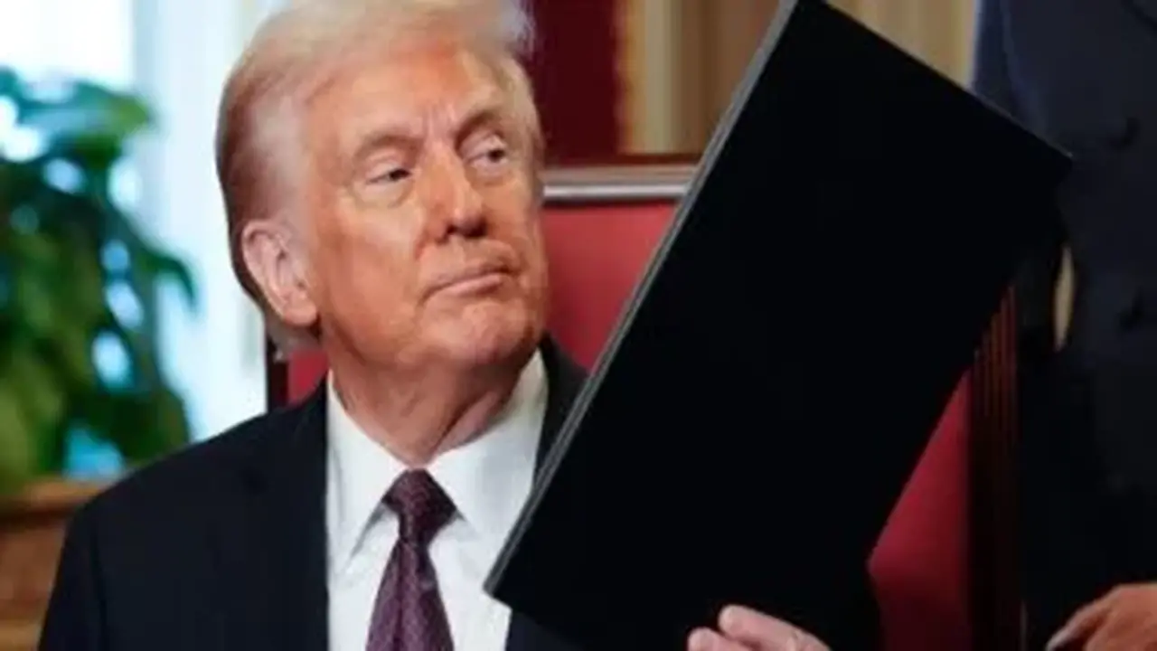 اللاجئ وطلب اللجوء ترامب يعلن تعليق استقبال الطلبات من دول محددة وسط تفاقم أزمة الجفاف في أوروبا وتحركات دبلوماسية أمريكية نحو موسكو 1